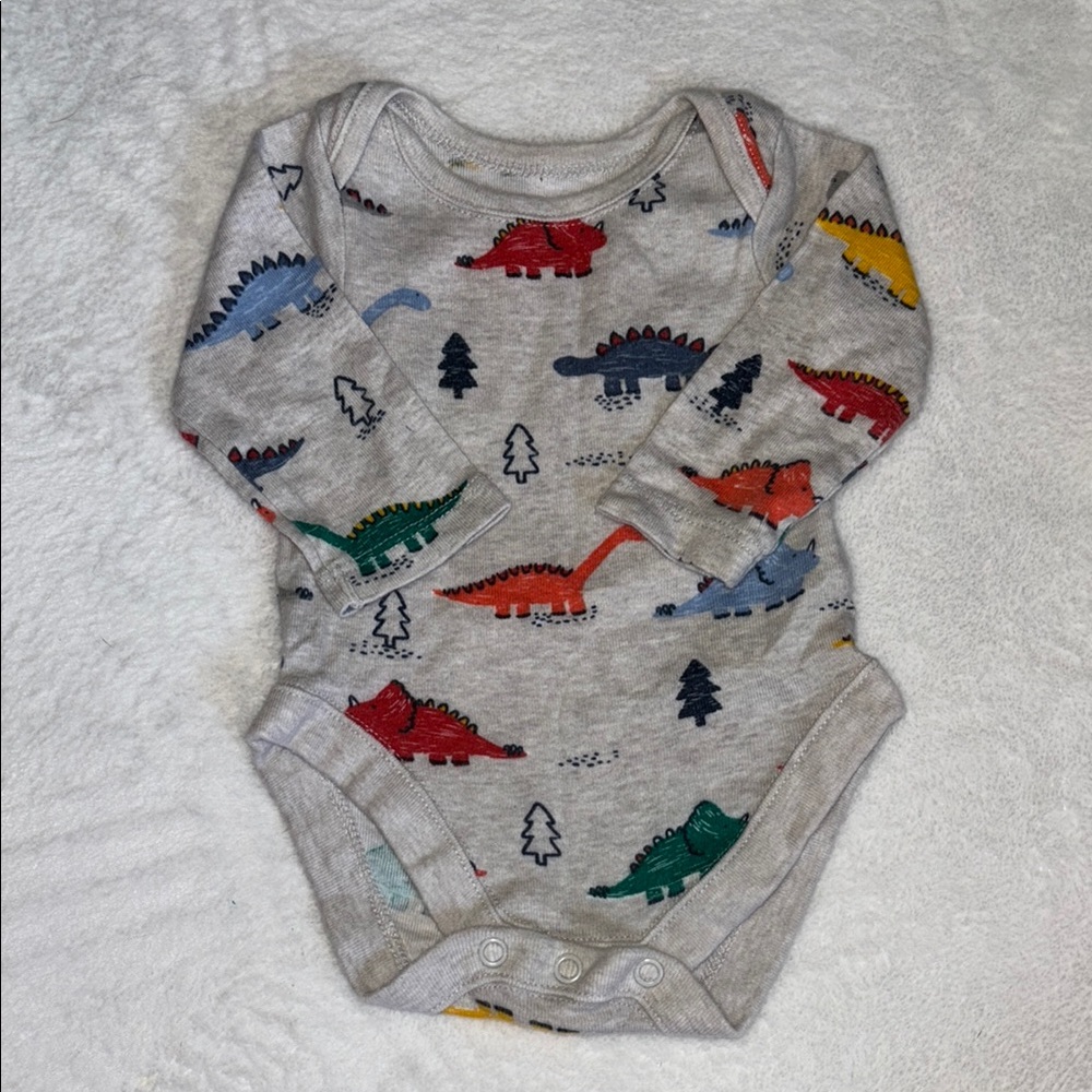 (3 for $10) bundles Dinosaur Print Baby Onesie bodysuit 🦕